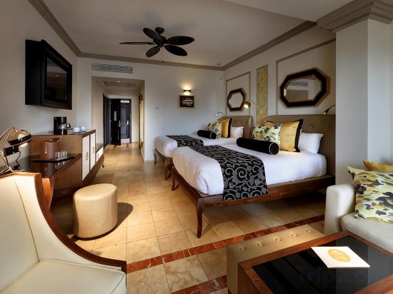 Grand Palladium Lady Hamilton Resort & Spa All Inclusive - Tap to explore photos
