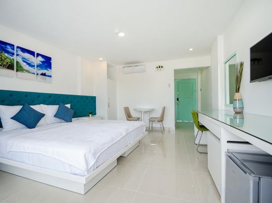 Indila Boracay Room Type - King Suite