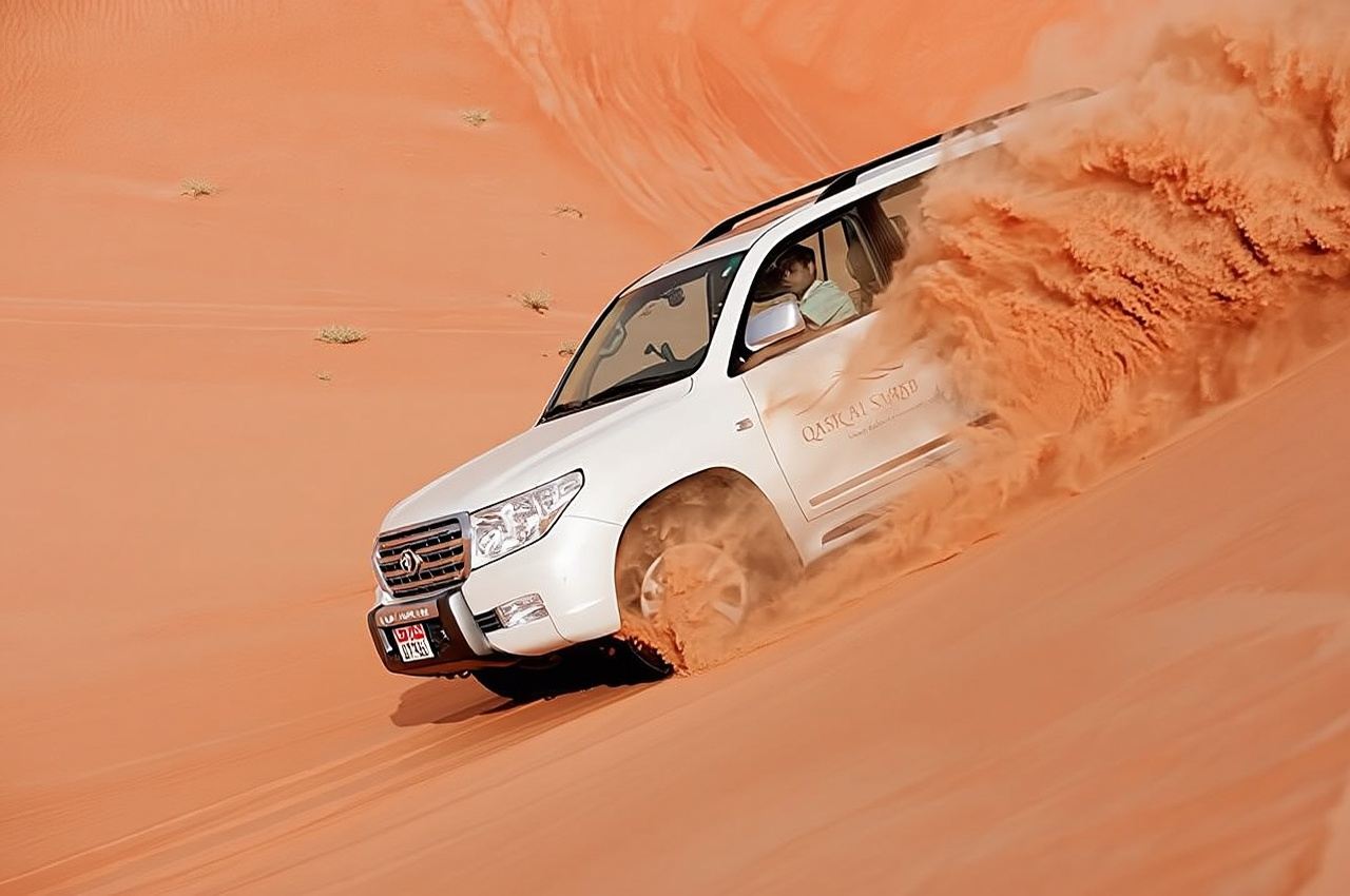 อาบูดาบี ทัวร์ 1 วัน ชมพระอาทิตย์ตกและขึ้น เล่นทราย นั่งอูฐ แคมป์โชว์ บริการรับส่งในเมือง และบุฟเฟ่ต์