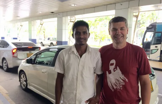 高效率機場計程車:科倫坡機場至市區接送,安全舒適的旅程