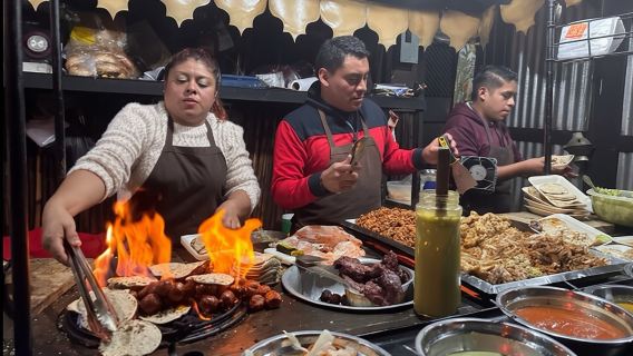Street Food Tour Around Antigua