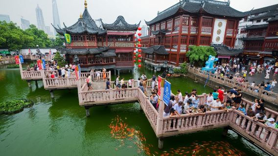 Shanghai Yu Garden + Shanghai City God Temple half-day tour: Traditional culture experience with optional Chinese tea tasting