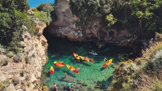 Tour in Kayak per piccoli gruppi da Sorrento ai Bagni Regina Giovanna