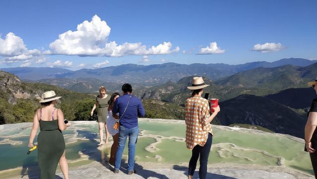 ทัวร์ต้มน้ำและกลั่นเมสคัล