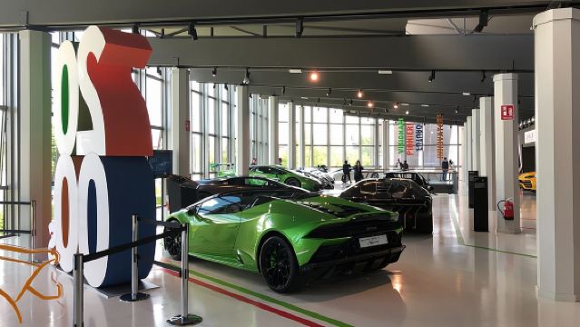 카&푸드: 람보르기니(Lambo), 페라리(Ferrari), 파르미지아노(Parmigiano), 발사믹(Balsamic), 프라이빗 트랜스포트(PrivateTransport)