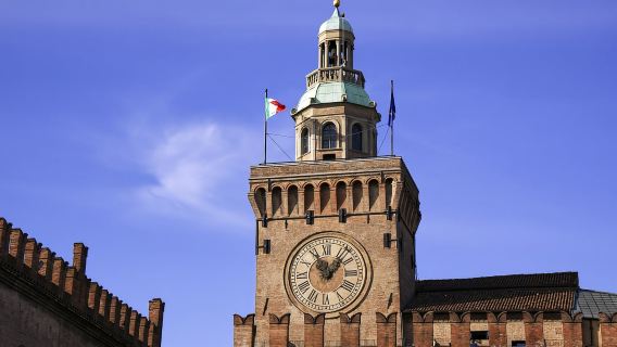Bolonia: audioguía de la Torre del Reloj y degustación gastronómica