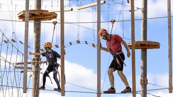 Tyroparc: Hindernisparcours La Cité des Bois in Laurentians