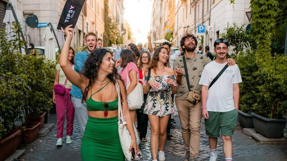 โรม: ทัวร์สถานบันเทิงยามค่ำคืนและบาร์พร้อมไกด์นำเที่ยว พร้อมเกมและคาราโอเกะ