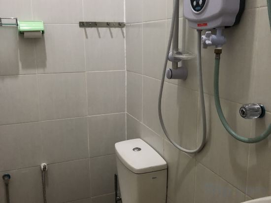 Pemandangan Indah Guest House - Look Out Point Room Type - Double Room Private Bathroom Pemandangan Indah Guest House - Look Out Point Room Type - Double Room Private Bathroom