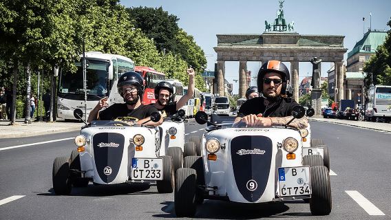 Berlin City Tour in a Mini Hotrod