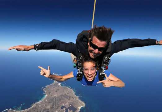 Sydney Newcastle skydiving [free pick-up and drop-off in Sydney city/skydiving certificate included/overlook Blacksmiths Beach + optional... AUD 2104.35