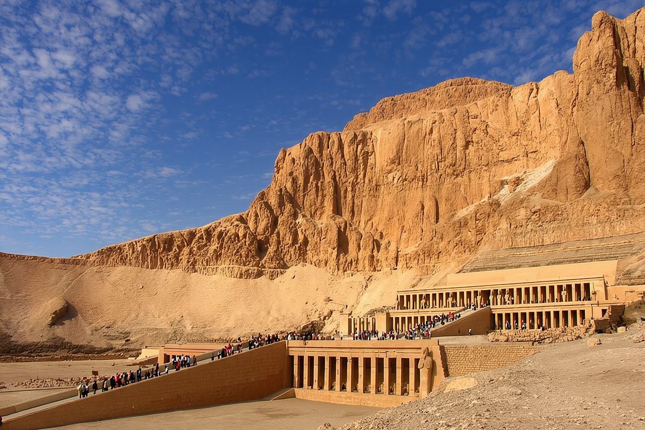 Luxor Mezza giornata Valle dei Re e Hatshepsut e Memnone