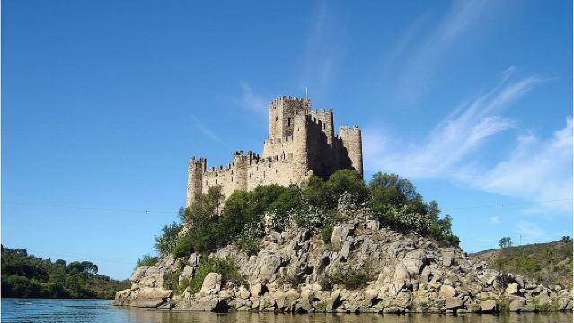 Ourém, Tomar and Almourol Castle Full Day Private Tour from the West