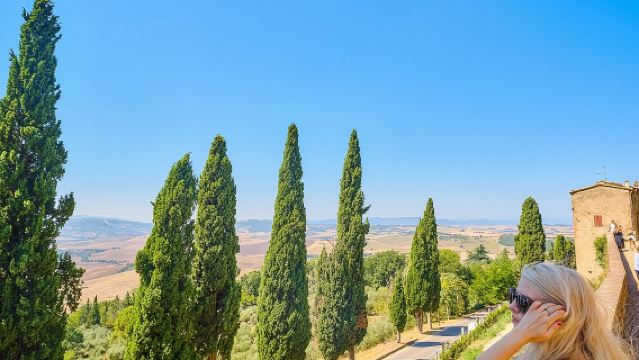 Дневной тур в Валь-д'Орча и на поля гладиаторов с дегустацией вин