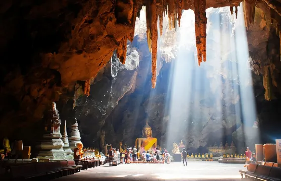 華欣出發的碧差汶特色景點：拷龍穴、宮殿及寺廟旅行團