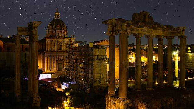 ทัวร์เดินชมโรมโบราณยามพลบค่ำ