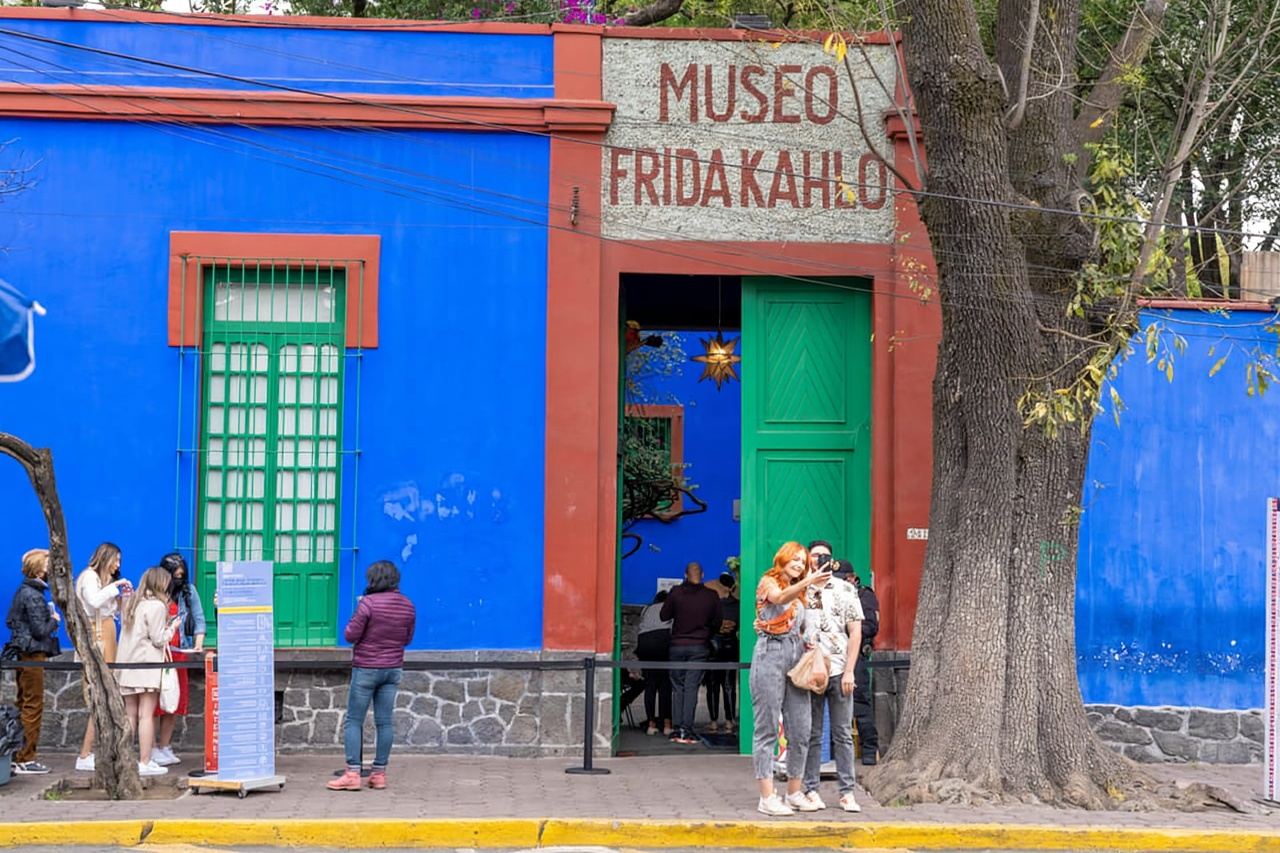 Mexico City: Xochimilco, Coyoacan & Frida Kahlo with Lunch