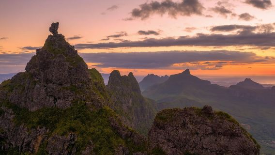 Mauritius: Le Pouce Guided Hiking Experience with a local