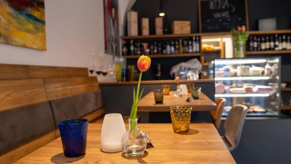 Essen in Prag bei Nacht: Getränke- und Essenstour