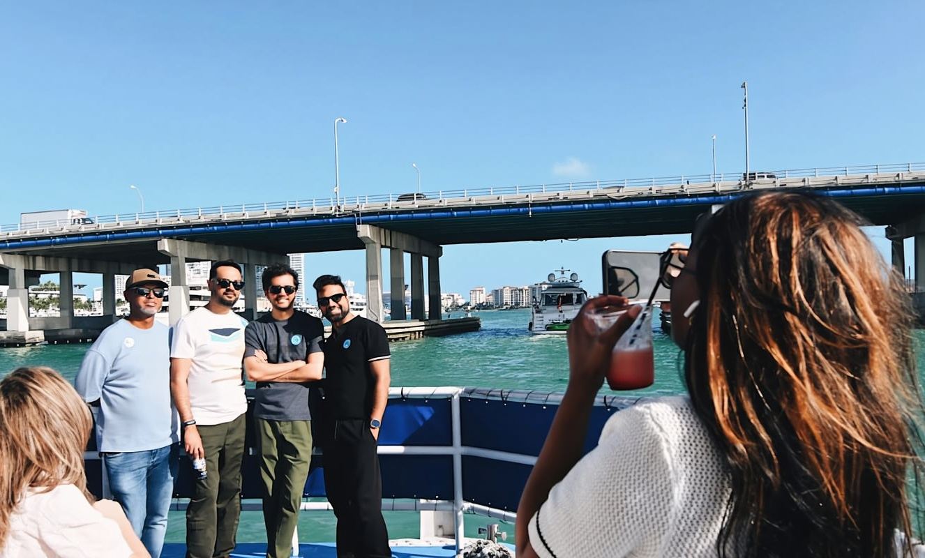 Miami: Biscayne Bay Millionaire's Homes Sightseeing Cruise