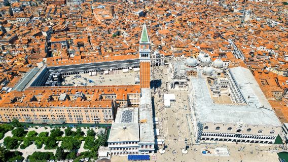 Venecia: Basílica de San Marcos y tour matutino en góndola
