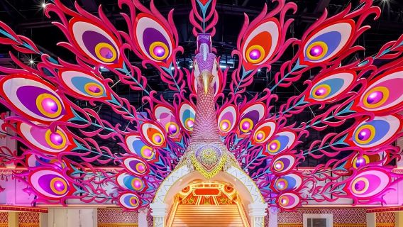 Phuket: Carnival Magic Show Royal Seat with Dinner