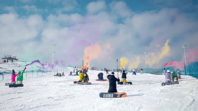 1-day tour to Miyuan Genting Paradise in Chongli - Double ski equipment + 1-on-1 instructor
