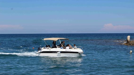 Bootstour zu den Höhlen von Polignano a Mare mit Aperitif