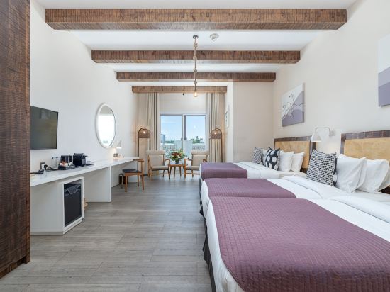 Beach Walk Boutique Hotel Room Type - Premium Executive Room
