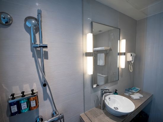 Holiday Inn Express Macau City Centre - Tap to explore photos