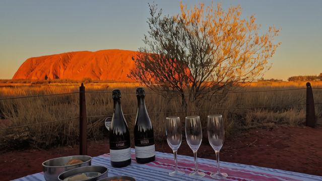 Tour per piccoli gruppi con osservazione del tramonto a Uluru