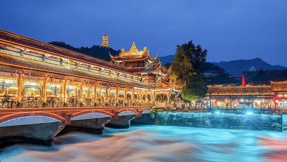 成都+都江堰+三星堆一日包車團【5-9座車丨三環內上門接】