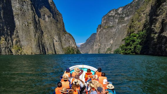 San Cris Canyon of the Sink Lookouts Chiapa San Cris in English