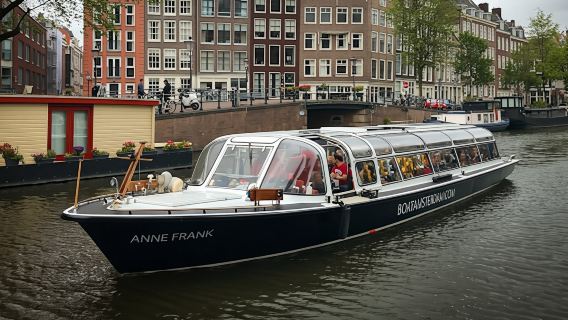 Amsterdam standard canal cruise with audio guided tour
