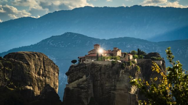 希臘梅黛奧拉天空之城一日遊【一車一單+飯店接駁+行程可調】