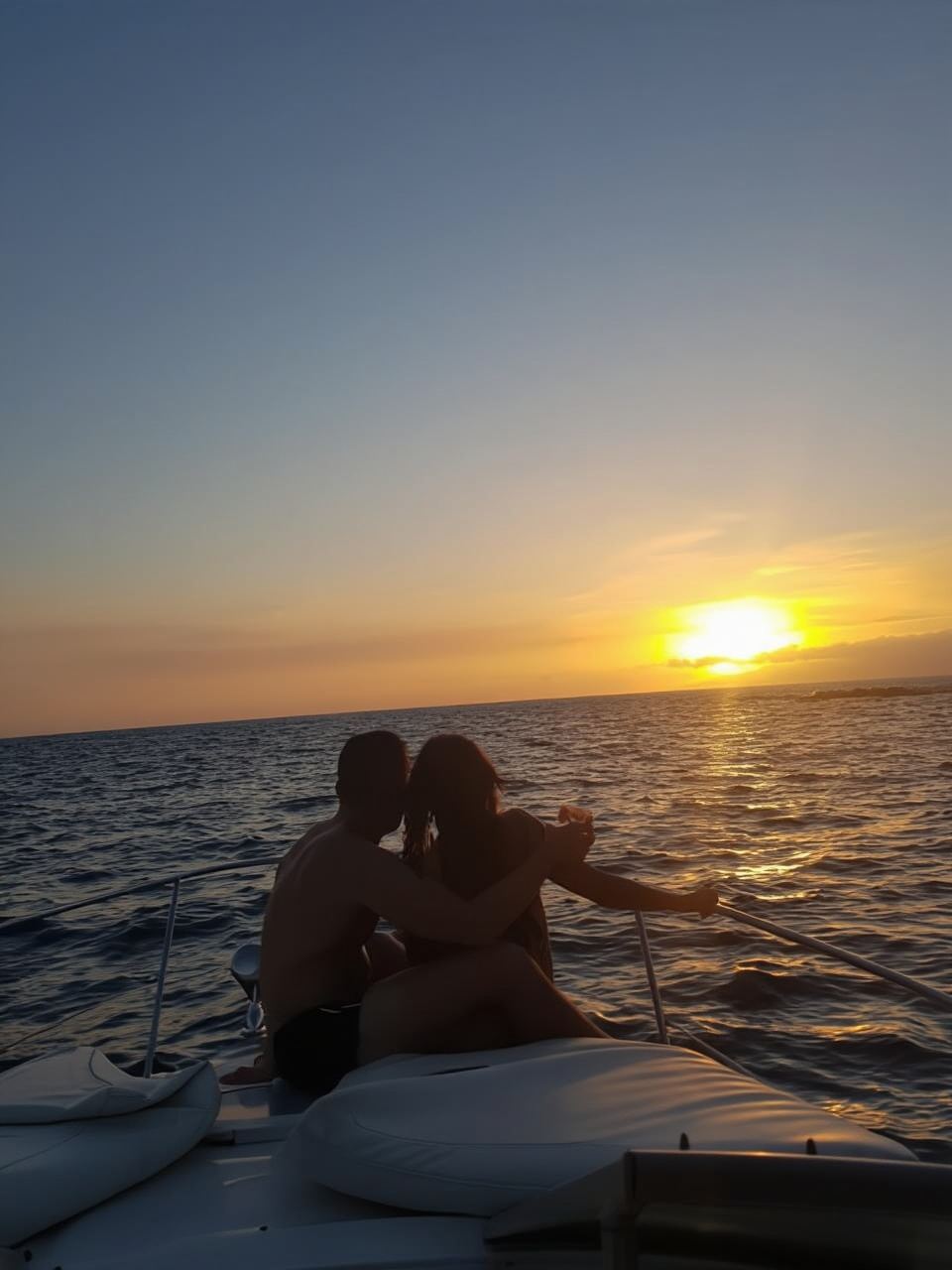 テネリフェ島：アルマーニチャーター（軽食とドリンク付き）2～3～6時間