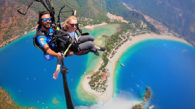 Fethiye: esperienza di parapendio in tandem con prelievo dall'hotel
