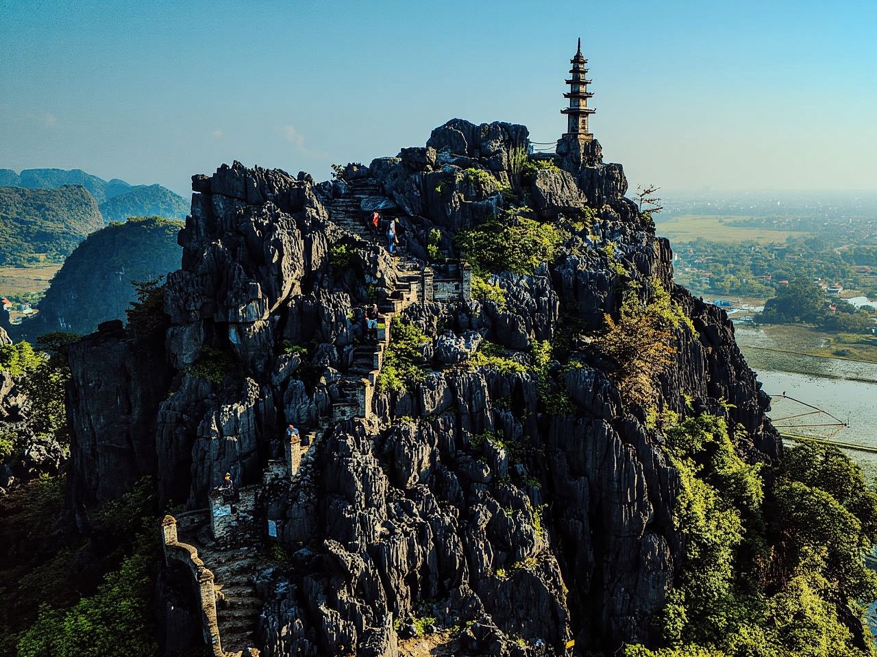 Tour xe đạp điện Ninh Bình - Những điểm nổi bật không thể bỏ qua ở Ninh Bình