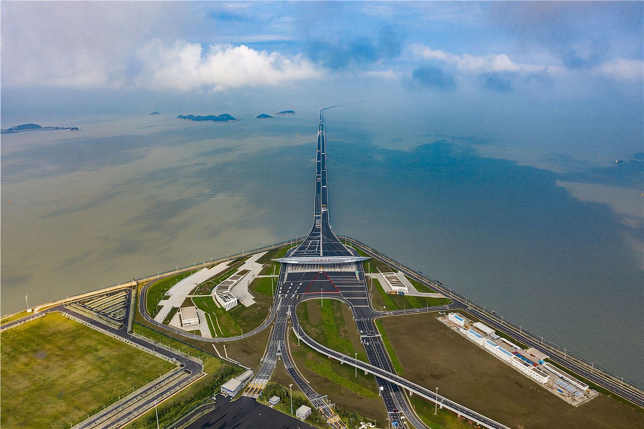 廣東珠海港珠澳大橋+珠澳海灣遊+日月貝+圓明新園一日遊