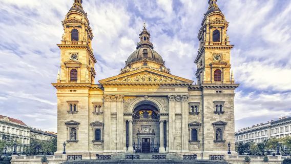 匈牙利全境 陪同旅遊翻譯 展會翻譯 當地自由行地接 接機 （可私人定制）