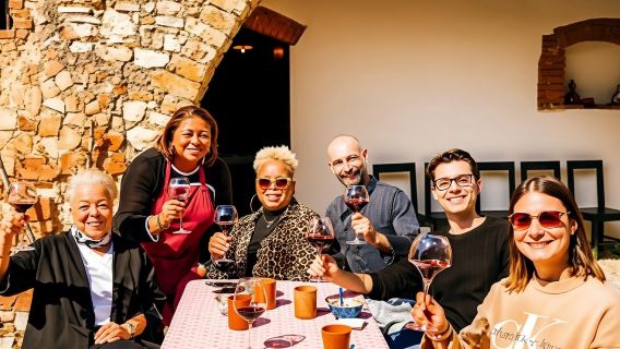 Corso di Cucina Toscana in Piccolo Gruppo con Vino e Pranzo da Siena