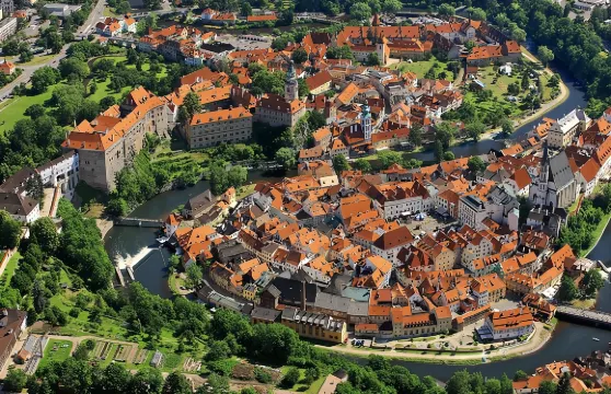 布拉格往返克魯姆洛夫全日遊