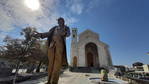 Tour privato di un giorno intero a Pristina da Skopje