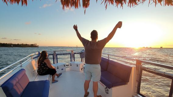 Sunset Dolphin Cruise dengan Pemandangan Rumah Api Sanibel