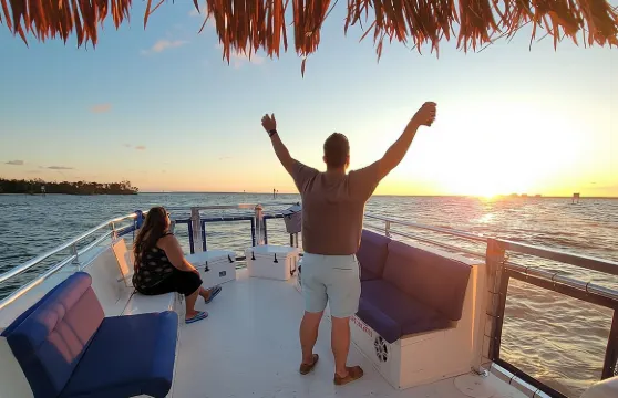 日落海豚巡遊，欣賞薩尼貝爾燈塔美景