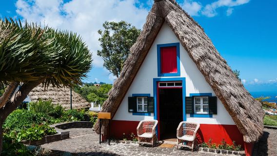 Excursión de día completo a la isla de Madeira, Santana