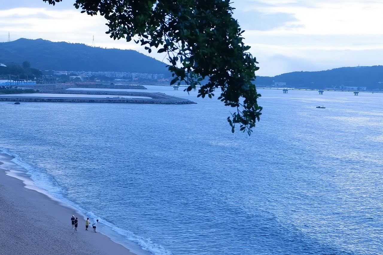 Shantou Old Town + Mayu Island + Lotus Peak + Shantou Zhongshan Park 1-day tour with English service available