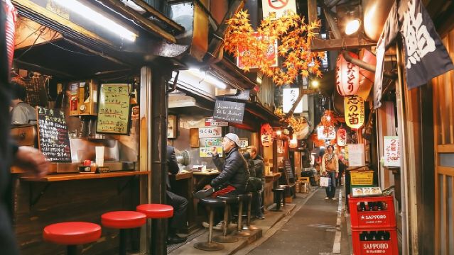 Shinjuku Golden Gai Food Tour