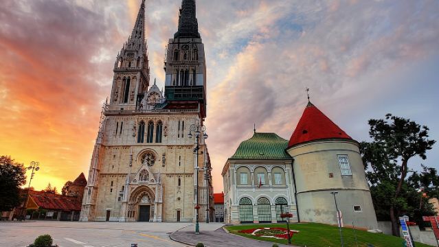 Zagreb BIG Tour - Our Signature Walking & Panoramic Tour