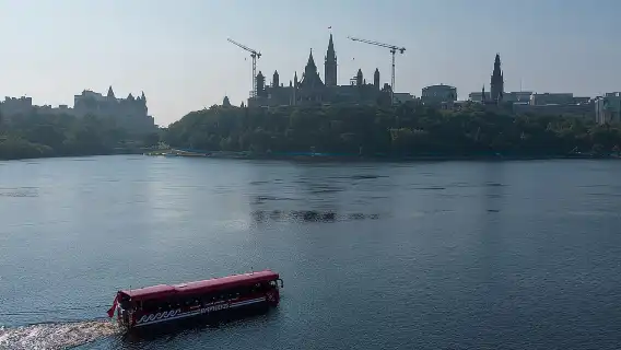 Ottawa City Tour by Land and Water